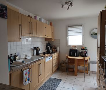 Location Appartement 3 pièces 69m² - Photo 4