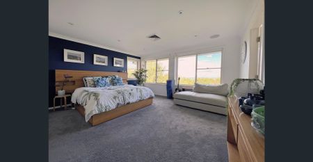 The perfect family home with huge yard and pool - Photo 5