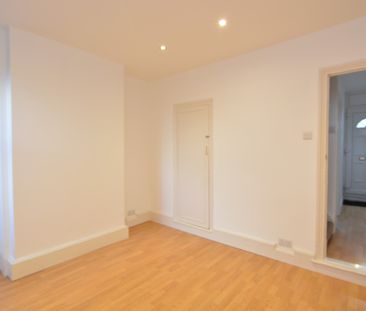 Lovely Two Bedroom House to Rent in Croydon Town Centre - Photo 5