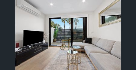 Stylish, Secure Living with the Tram at Your Doorstep - Photo 2