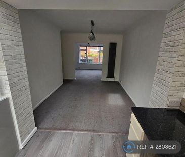 3 bedroom semi-detached house to rent - Photo 6