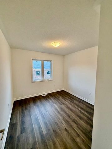 For Lease - 9 Vinewood Crescent, Barrie, Ontario - Photo 3