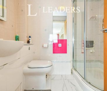 2 bedroom flat to rent - Photo 6