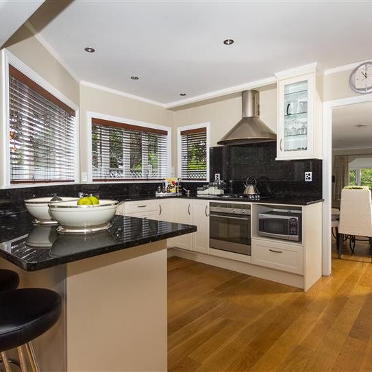 REMUERA - 4 Bedrooms House (plus 1 Office) - Photo 1