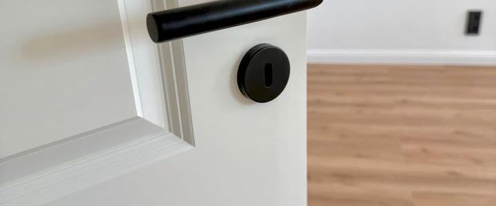 ERSTBEZUG : STILVOLLE 2-RAUM WOHNUNG MIT TERRASSE & TG - Foto 1