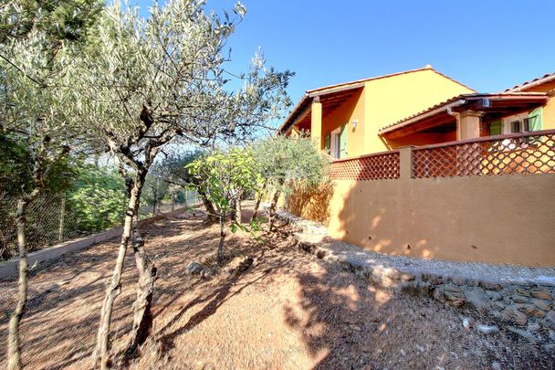 VILLA, - Photo 1