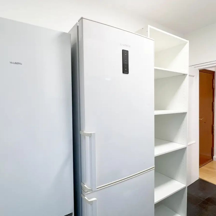 Room in a shared 5-bedroom apartment for rent in Pueblo Nuevo, all bills included - Foto 1