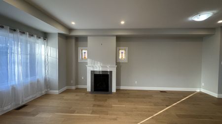 For Lease - 83 Third Street, Toronto, Ontario - Photo 5