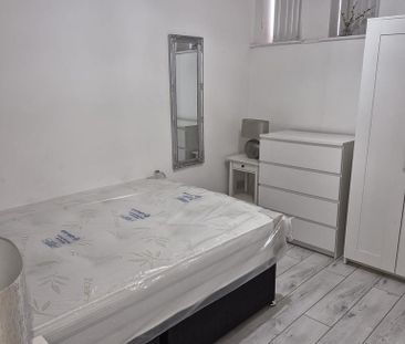 2 bedroom apartment to rent - Photo 6