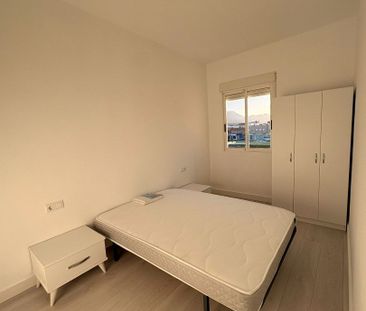 Piso de alquiler en Calle Mar Báltico, Los Barreros - Cuatro Santos - Photo 2