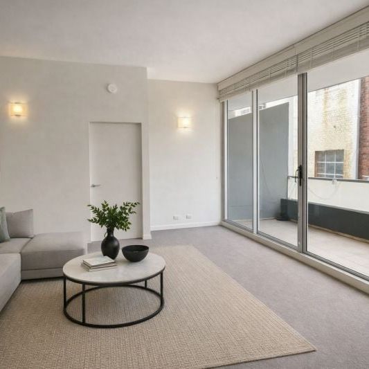 Bright 2-Bedroom Apartment in Boutique Inner-City Block - Photo 1