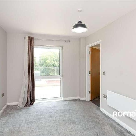 Grandview, Farnborough Road, Farnborough, GU14 - Photo 1