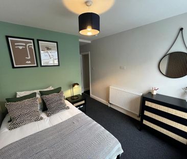 5 bedroom flat share to rent - Photo 2