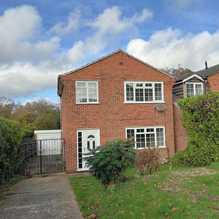 THE GLADE, LANGLEY, SO45 1ZP - Photo 1