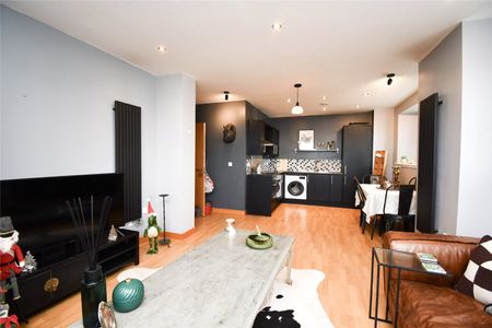 East Float Quay, CH41 1DP, Birkenhead - Photo 3