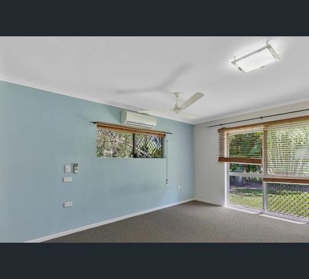 2/363 Severin Street, Parramatta Park, Qld 4870 - Photo 4
