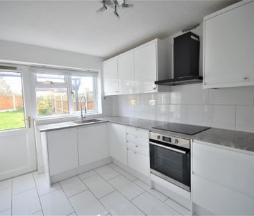 3 bedroom terraced house to rent - Photo 6