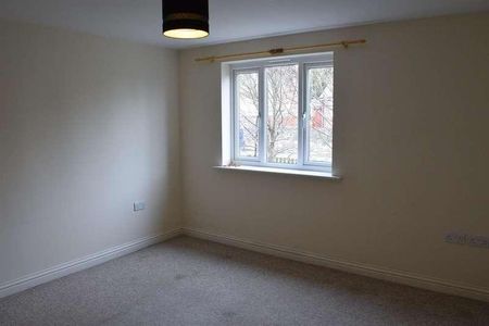 Avenue Gardens, Thetford, IP24 - Photo 3