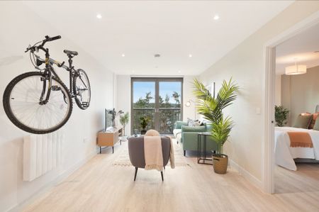 The Oakgate, KT22 7RZ, Surrey - Photo 3