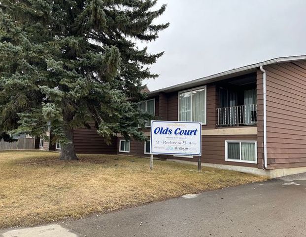 Olds Court 4813 54 St Olds | 4813 54 Street, Olds - Photo 1