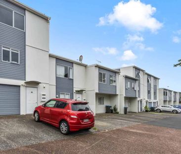 Ready, refreshed and Waiting. - Photo 5