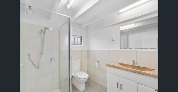 Charming 1-Bedroom Flat in the Heart of Coorparoo - Photo 1