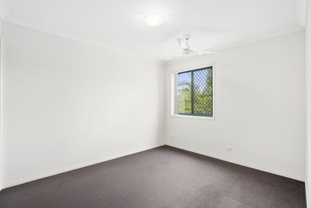 Spacious 3-bedroom townhouse in Ashmore - Photo 1