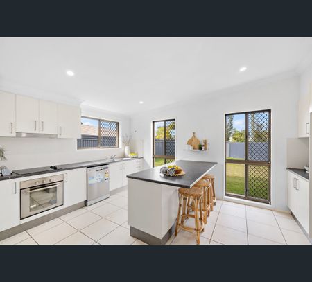 1/100 Bundilla Boulevard, Mountain Creek, Qld 4557 - Photo 2