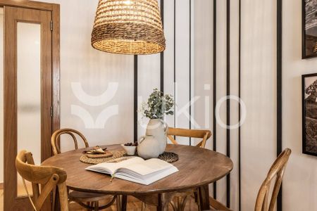 3 room luxury Apartment for rent in Madrid, Community of Madrid - Photo 2