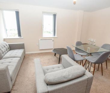 2 bedroom flat to rent - Photo 2