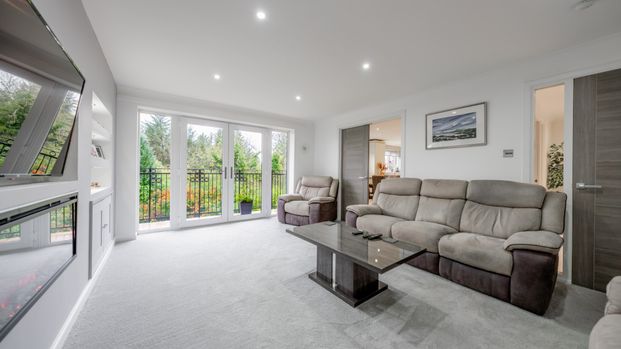 Ravenscourt - Photo 1