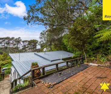 Two Bedroom, One Bathroom in Titirangi! Lawns and Gardens Included! - Photo 1