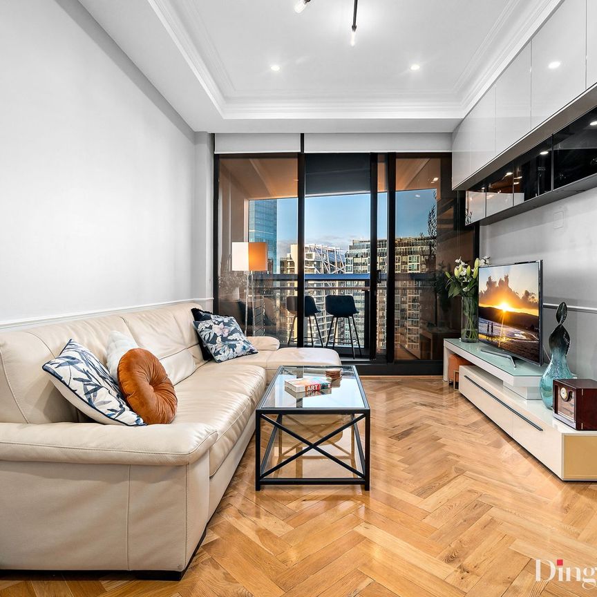 Luxury 32nd Floor Apartment with Uninterrupted City Views - Photo 1