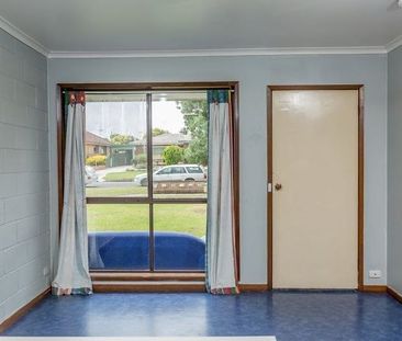 Comfortable & Convenient Living in Lavington - Photo 2