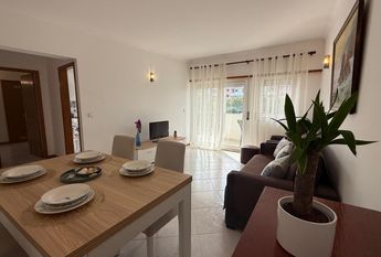 Excelente Apartamento T2 localizado em zona privilegiada de Albufeira.