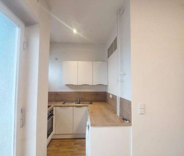 Klein, aber fein: Single-Apartment mit Einbauk&uuml;che und Balkon ... - Foto 3