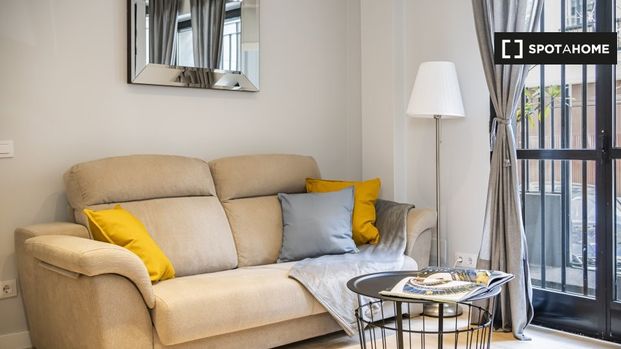 madrid, Community of Madrid 28045 - Photo 1