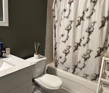 For Lease - 531 Reeves Way Boulevard Unit# Main, Whitchurch-Stouffv... - Photo 5