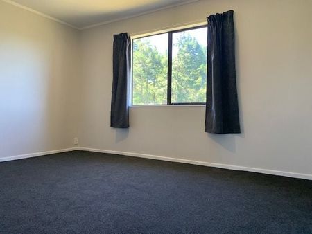 Renovated 3 bedroom home - Photo 2
