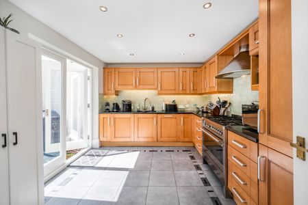 Heathfield Gardens, Chiswick, W4, London - Photo 5