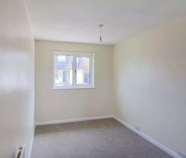 Room in a Shared House, Eastham, E6 - Photo 2