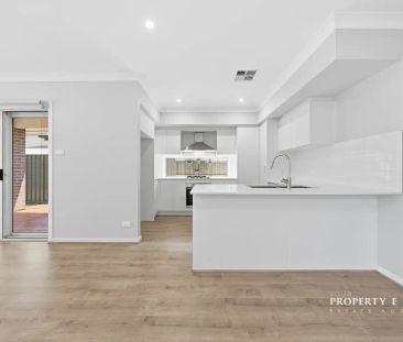 “Single Level Gem in Prime Location! + Solar” - Photo 6