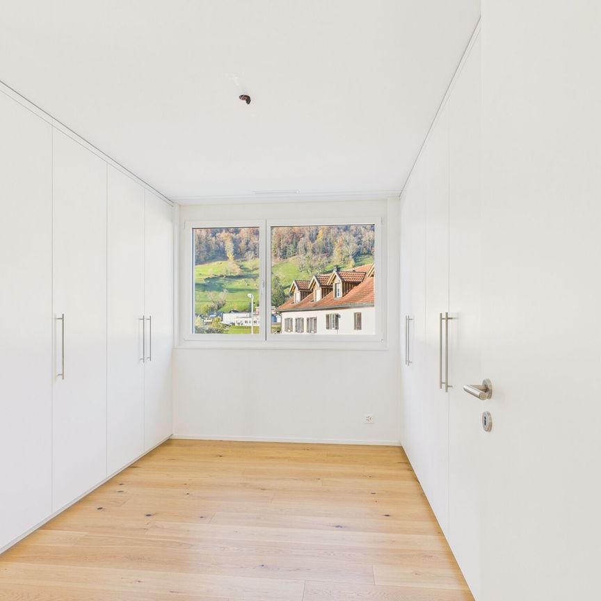 Grosszügige 4.5-Zimmer Wohnung in der Nähe des Sees in Weesen - Foto 1