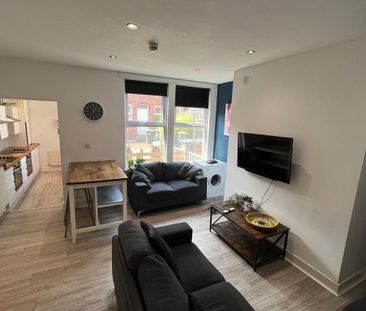 8 Bed Terraced House, Headingley Mount, LS6 - Photo 5