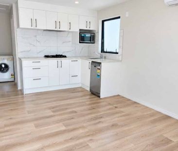 2 Bedroom unit in Unsworth Heights - Photo 3