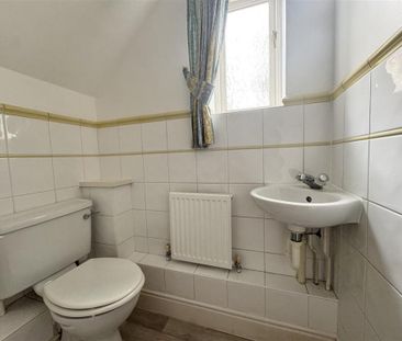 2 bedroom semi-detached house to rent - Photo 5