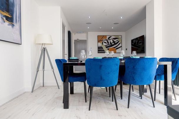 6 bedroom house to rent - Photo 1