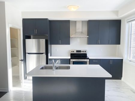 For Lease - 30 Vestry Way, Brampton, Ontario - Photo 4