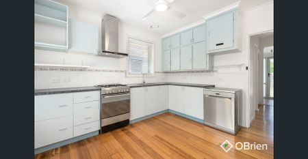 Comfortable 3 -Bedroom Home in a Convenient Setting - Photo 5