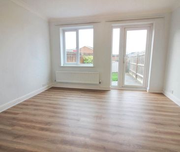 2 bedroom end of terrace house to rent - Photo 1